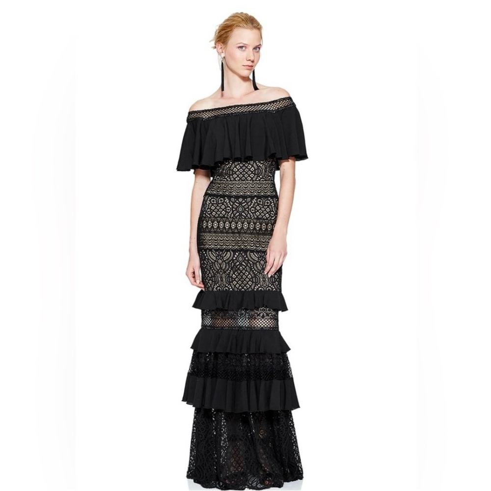 Tadashi Shoji Women's Bohemian Style Off Shoulder Gown - Size 6
